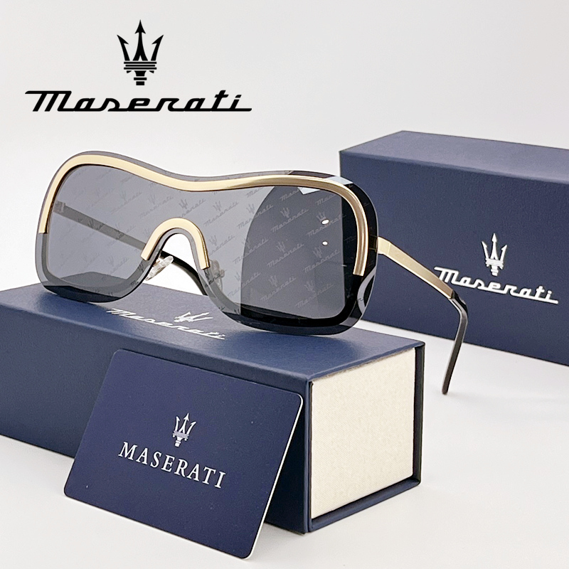Women Fashion Pose - MASERATI Nouvelles Lunettes de Soleil Tendance,