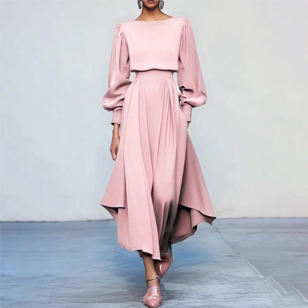 Women Fashion Pose - Robe rose élégante à manches longues