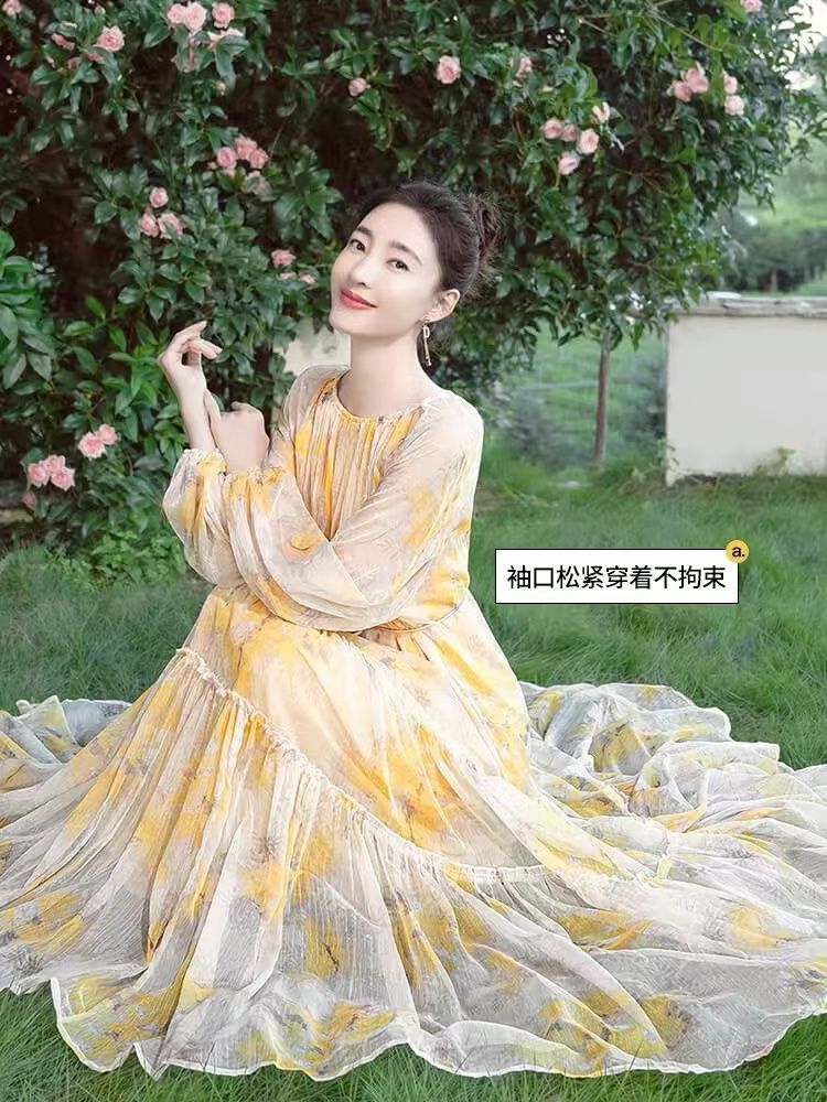 Women'S Fashion Trends Autumn 2025 - Robe florale à manches lanternes pour