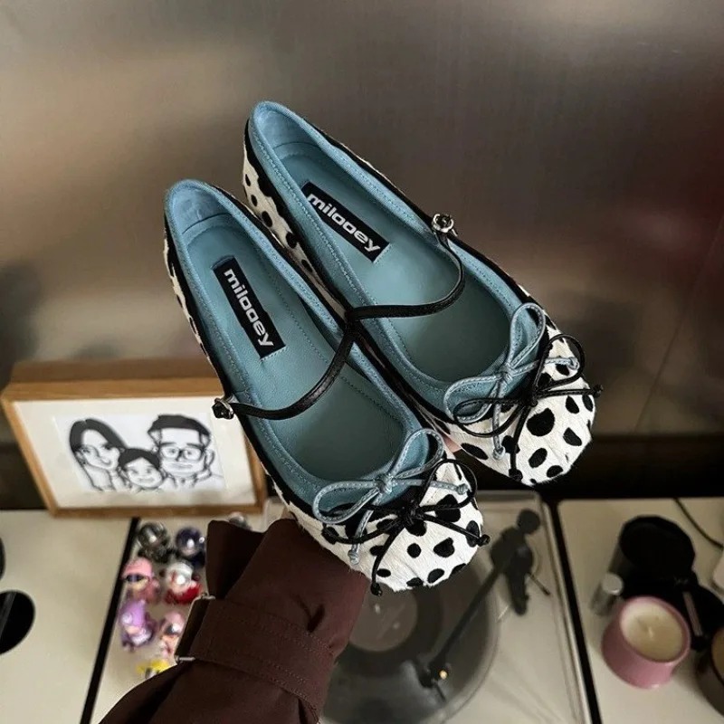 Women Fashion Heels - Chaussures de ballet plates à bout