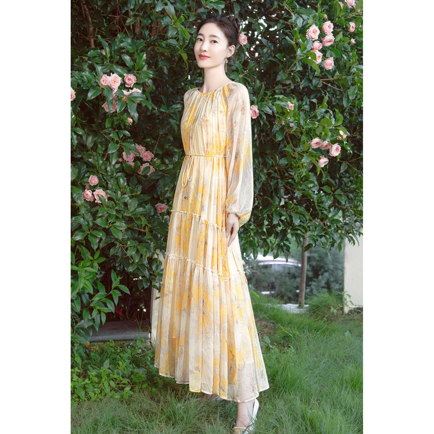 Robe florale à manches lantern - Women'S Fashion Trends Autumn 2025 avis et prix
